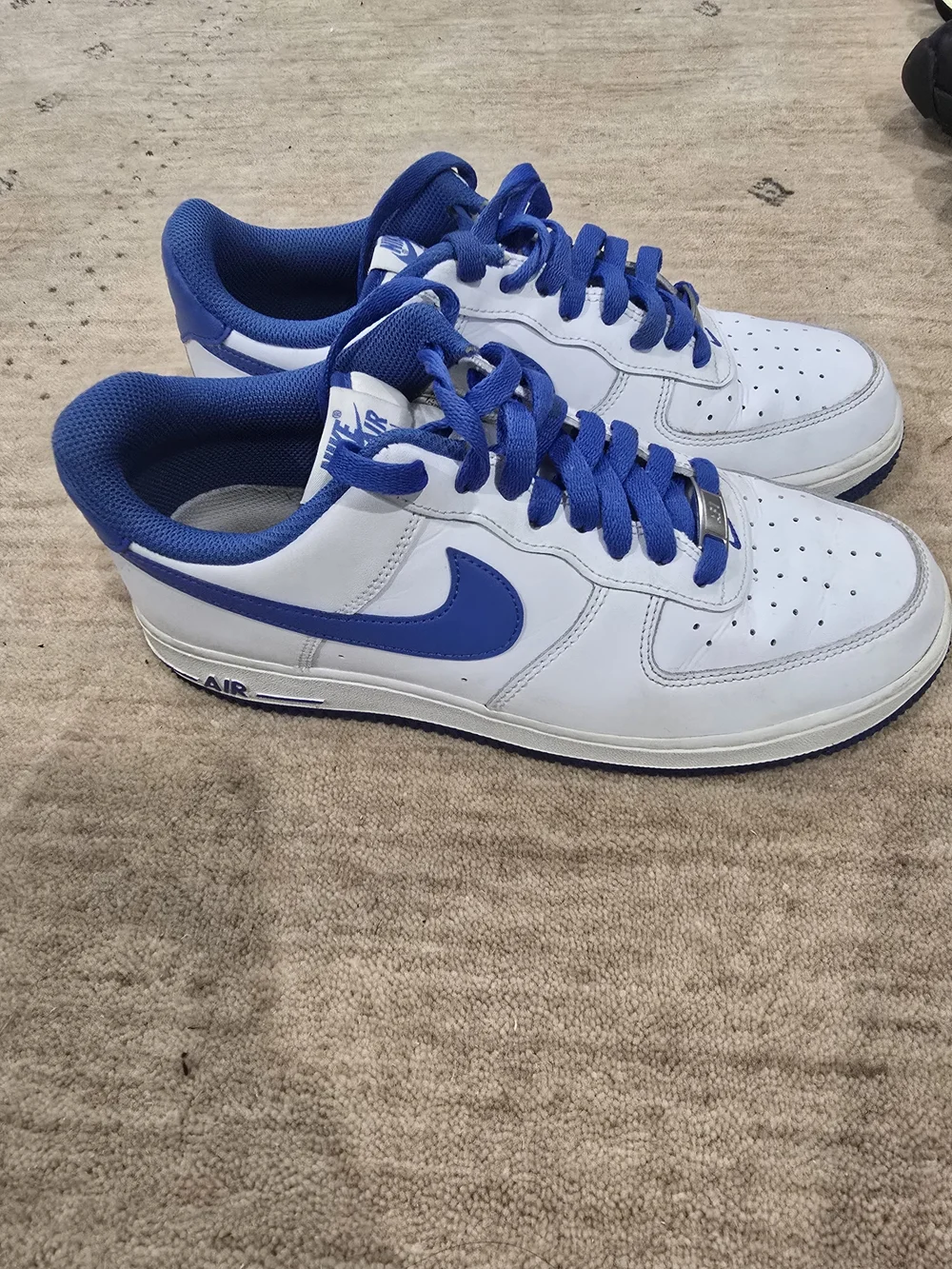 Nike Men's White & Blue Low-Top Sneakers